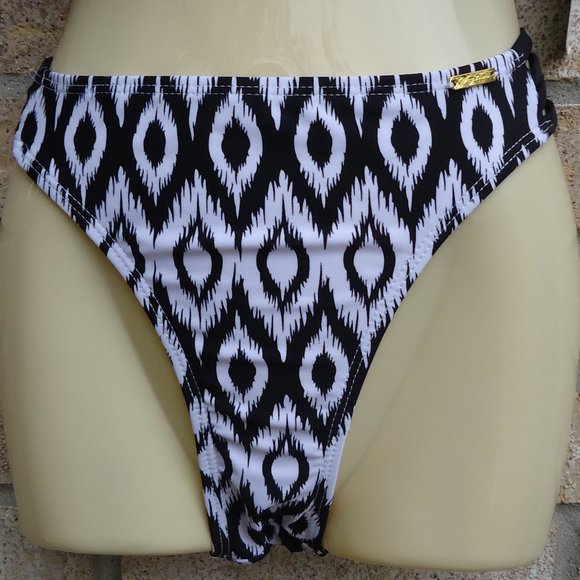 NWT. SIZE L. STYLISH swimwear bikini set. - Picture 5 of 15